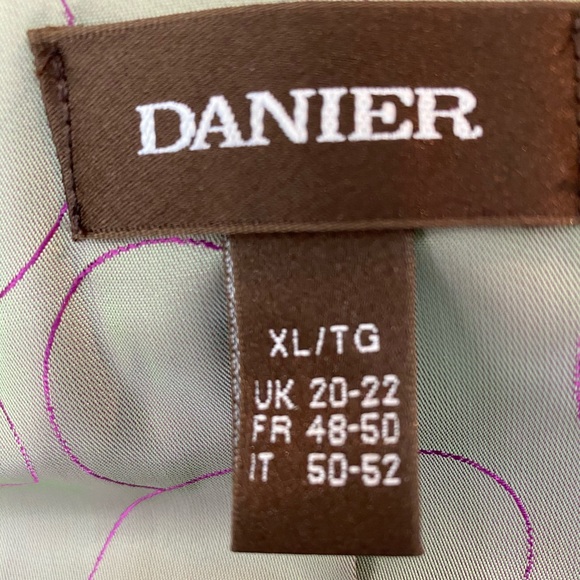 Danier Leather Black Jacket XL Like New - Picture 9 of 10